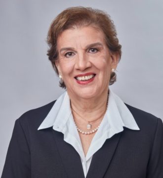 Olga Pizarro, Académica y Presidenta del Consejo Administración y Comercio de Acredita CI